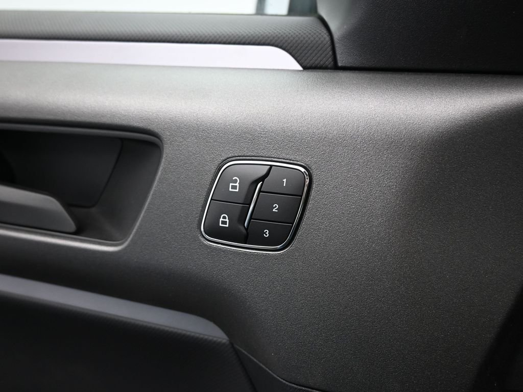New 2025 Azure Gray Metallic Tri-Coat Ford Badlands image 11
