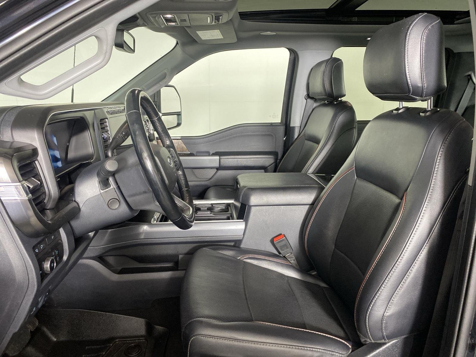 Used 2024  Ford LARIAT image 13