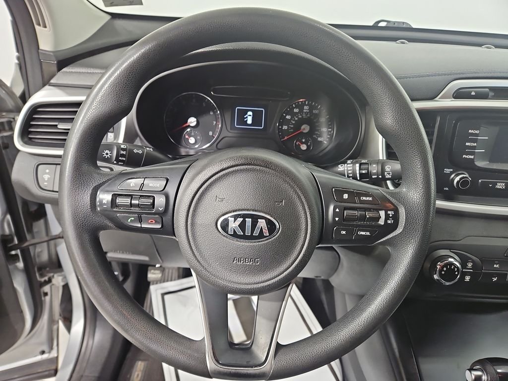Used 2017 Silver Kia LX image 15