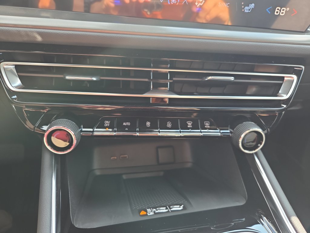 2027 Chevrolet Traverse LT - Photo 15