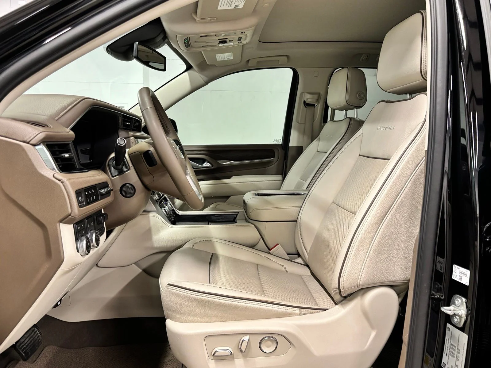 Used 2023 Black GMC Denali image 17
