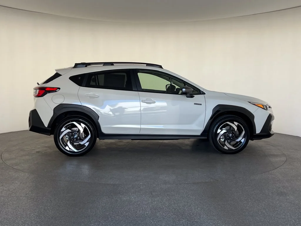 New 2026 CRYSTAL WHITE PEARL Subaru Limited Hybrid image 2