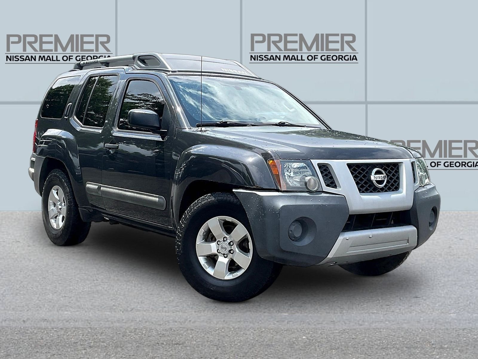 Used 2013 Black Nissan S image 3