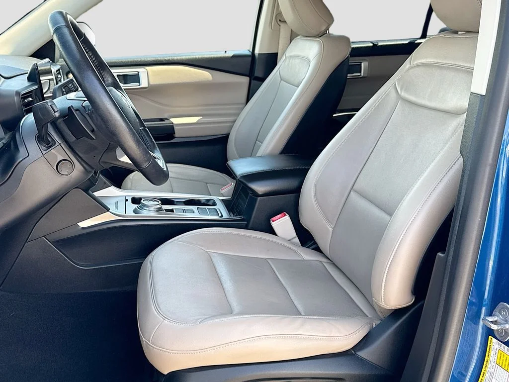 Used 2020 Blue Ford Limited image 22