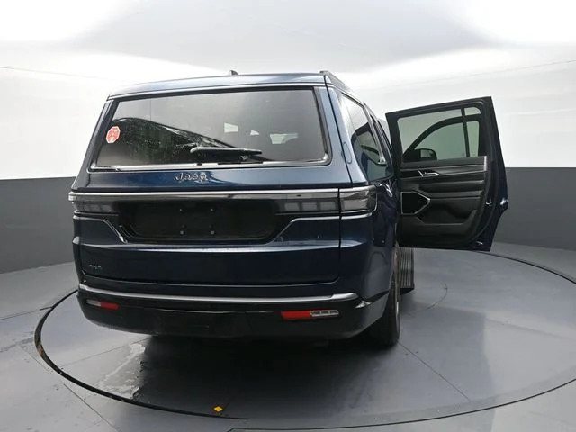 New 2026 Fathom Blue Pearl-Coat Exterior Paint Jeep Limited Altitude image 35