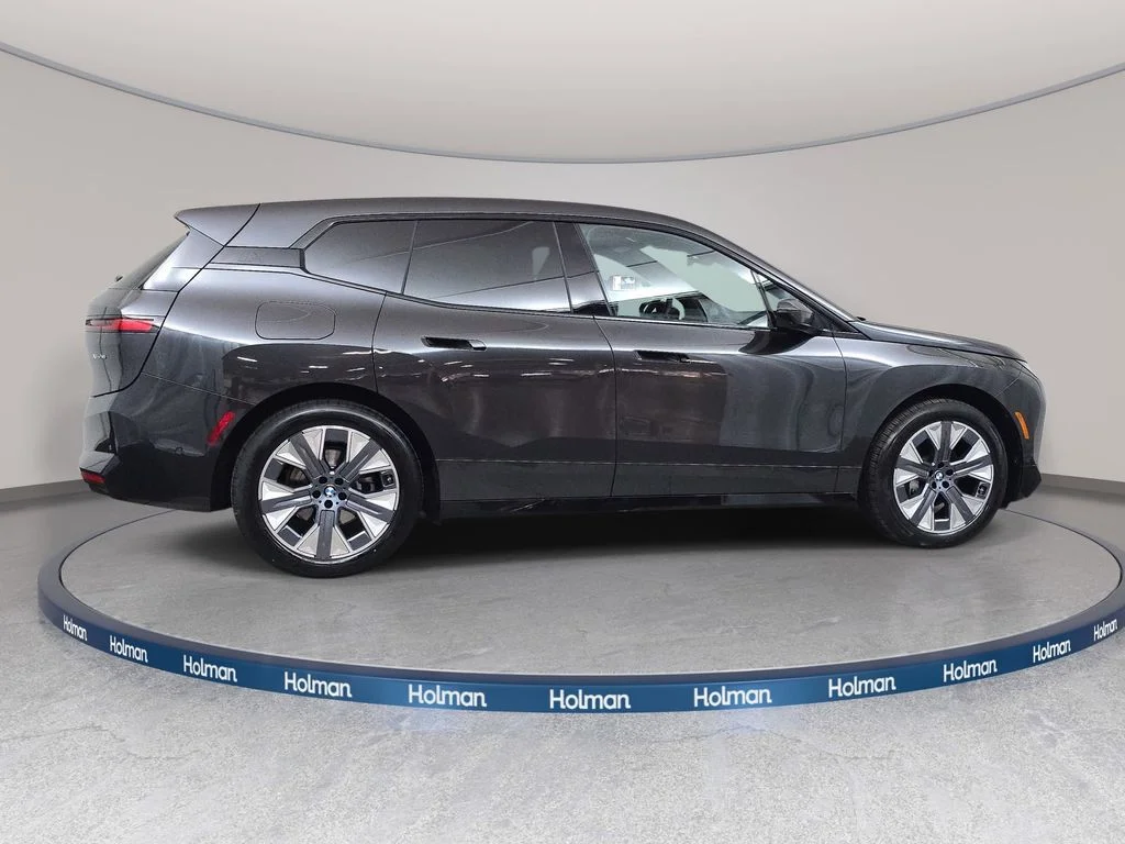 Used 2026 Dark Graphite Metallic BMW xDrive45 image 5