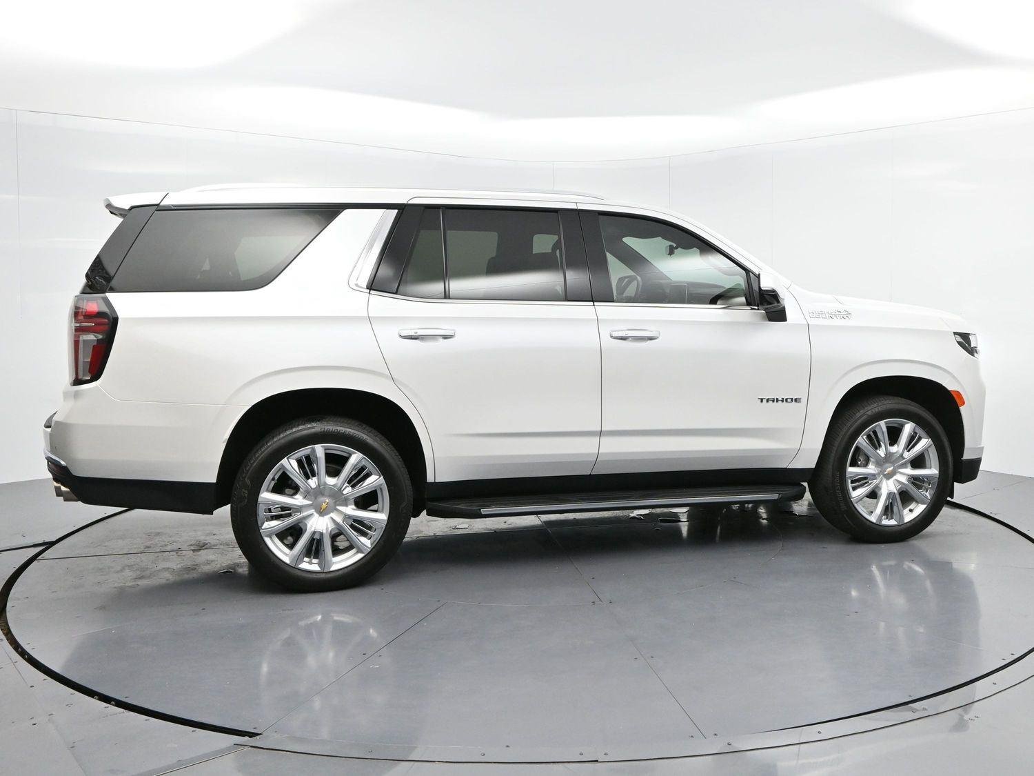 Used 2024 Iridescent Pearl Tricoat Chevrolet High Country image 8