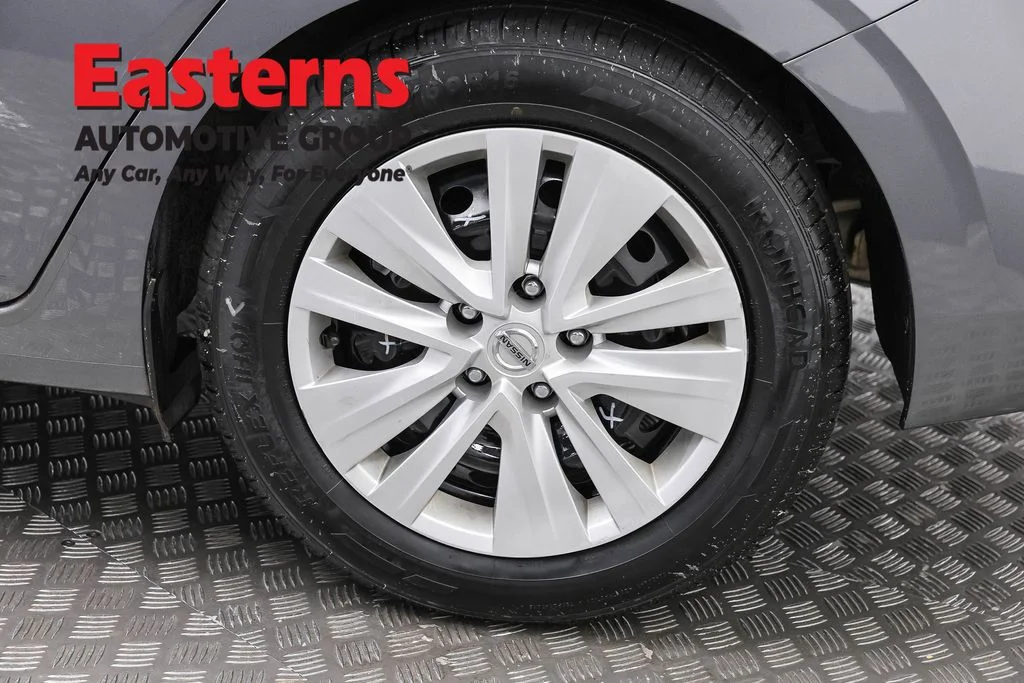 Used 2024 Gray Nissan S image 32