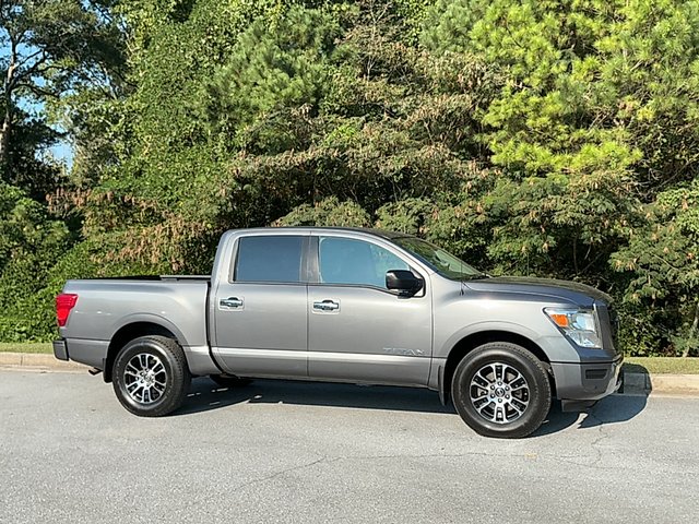 2021 Nissan TITAN Crew Cab SV 4x4