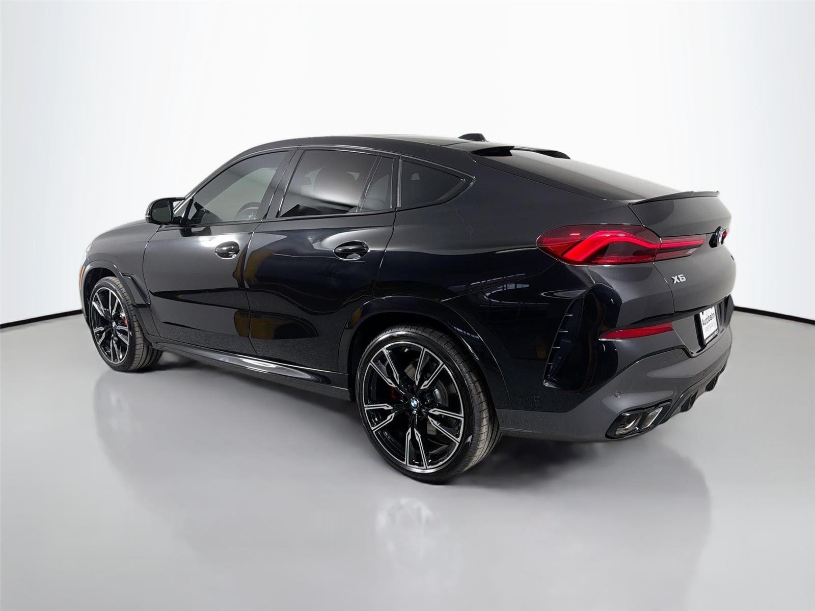 New 2027 Black Sapphire Metallic BMW M60i image 7