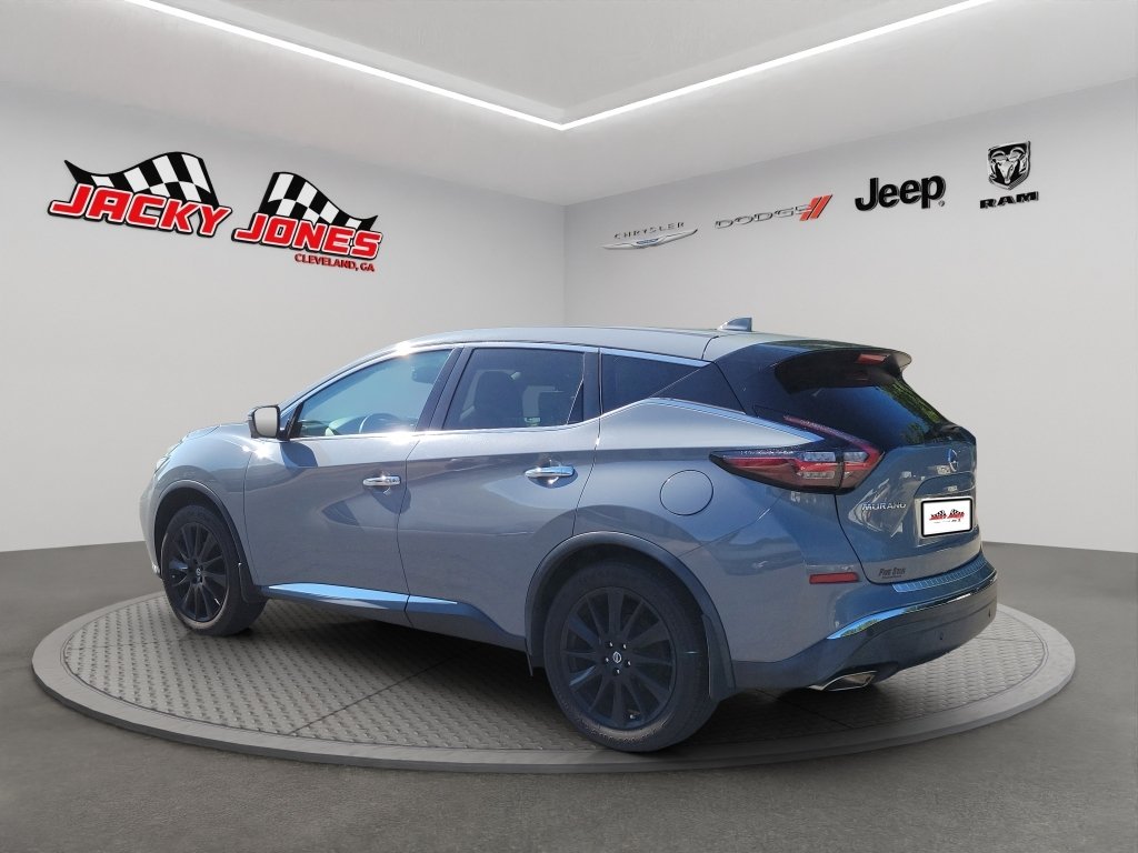 Used 2021  Nissan SL image 5