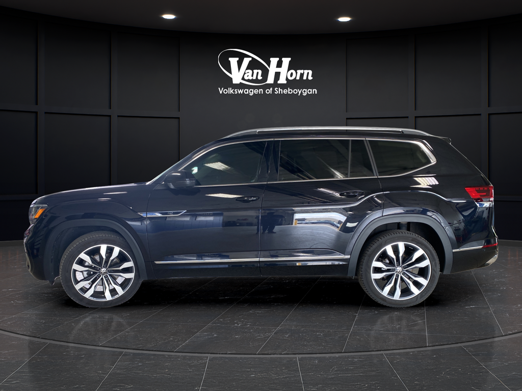 Used 2022 Black Volkswagen 3.6L V6 SEL Premium R-Line image 4