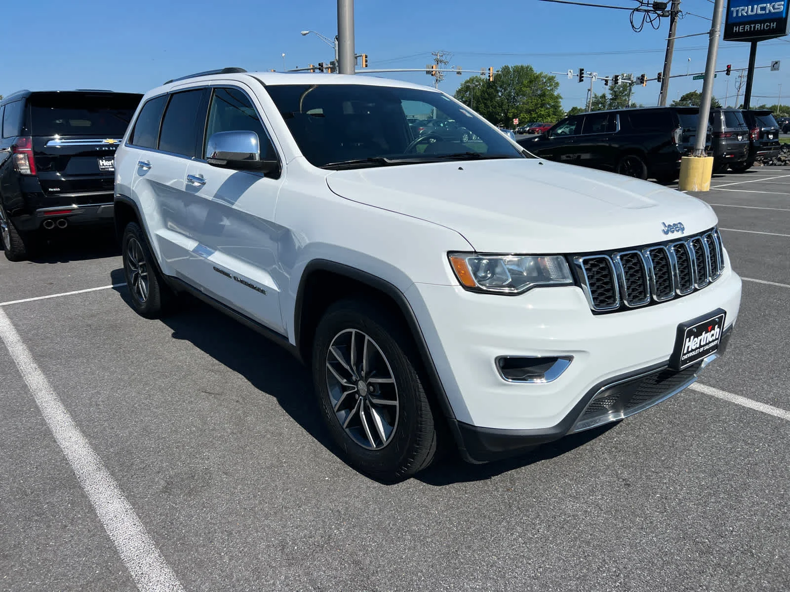 Used 2018 Bright White Clearcoat Jeep Limited image 3