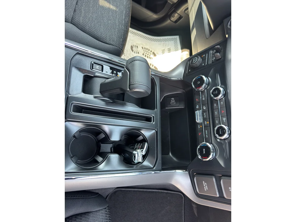 New 2026 Carbonized Gray Metallic Ford XLT image 15