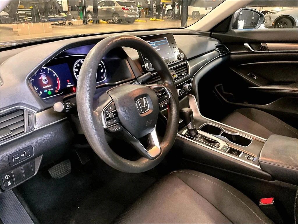 Used 2018 Gray Honda LX image 8