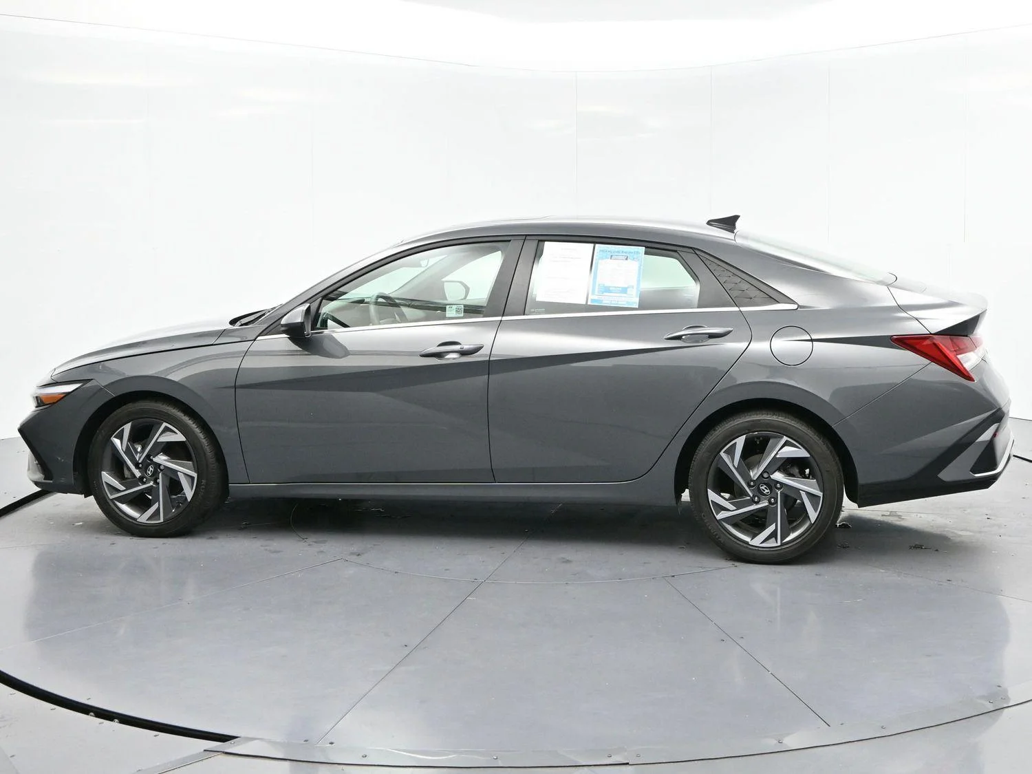 Used 2024 Ecotronic Gray Hyundai SEL image 4