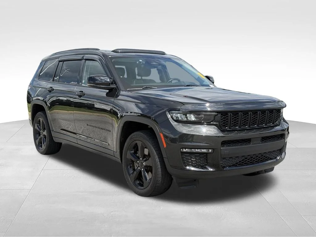 Used 2022 Gray Jeep Limited image 30