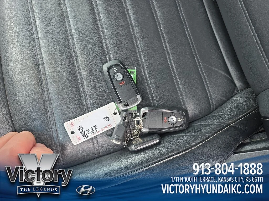 Used 2018 Blue Ford SEL image 29