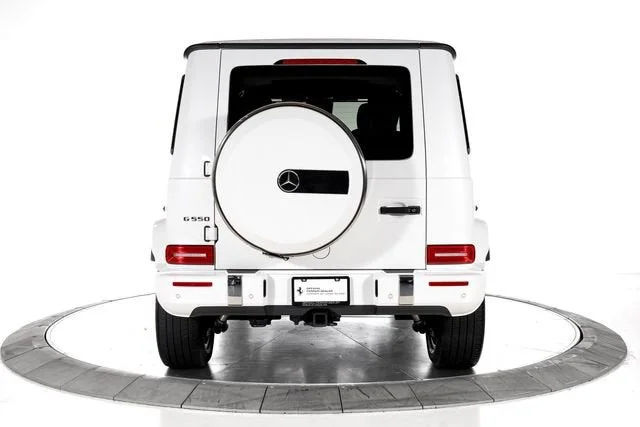 Used 2024 MANUFAKTUR Moonlight White Metallic Mercedes-Benz G 550 image 4