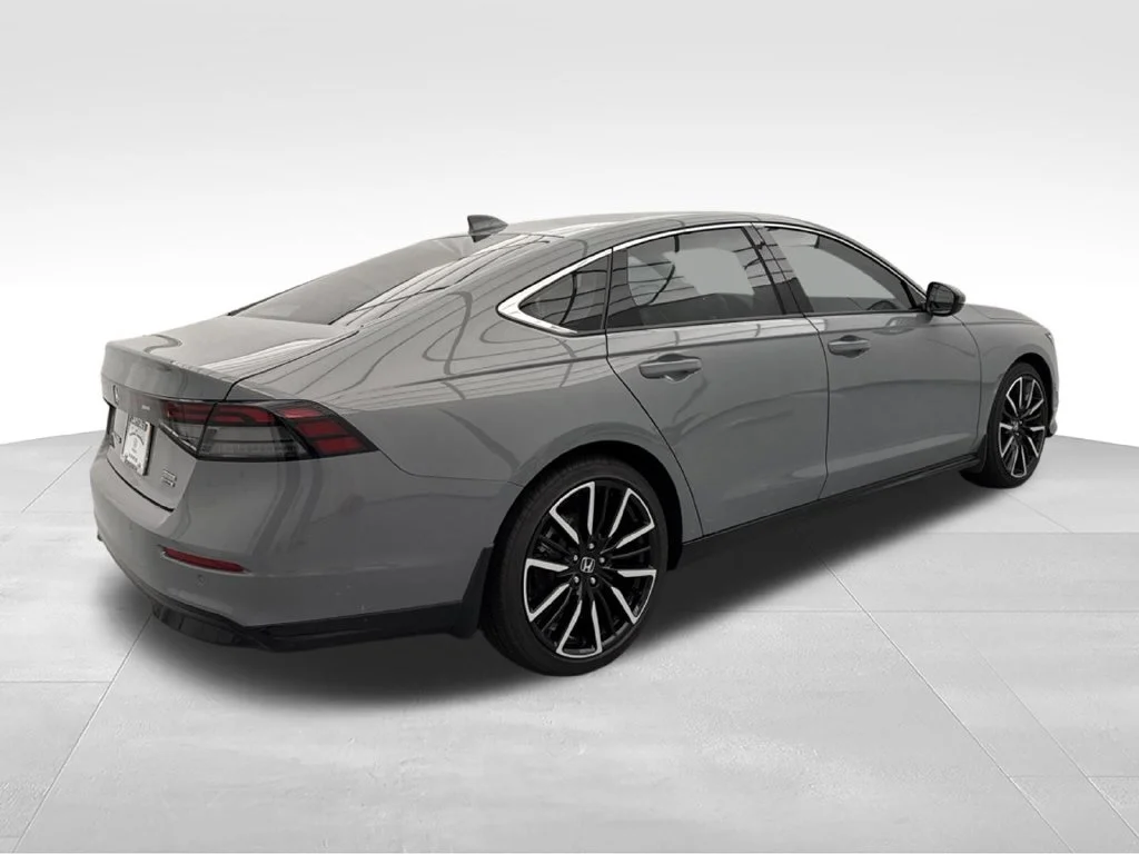 New 2026 Urban Gray Pearl Honda Touring image 11