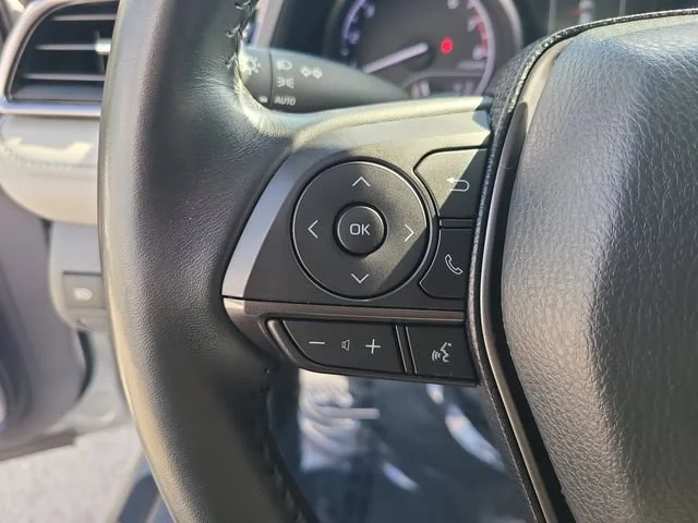 Used 2023  Toyota SE image 26