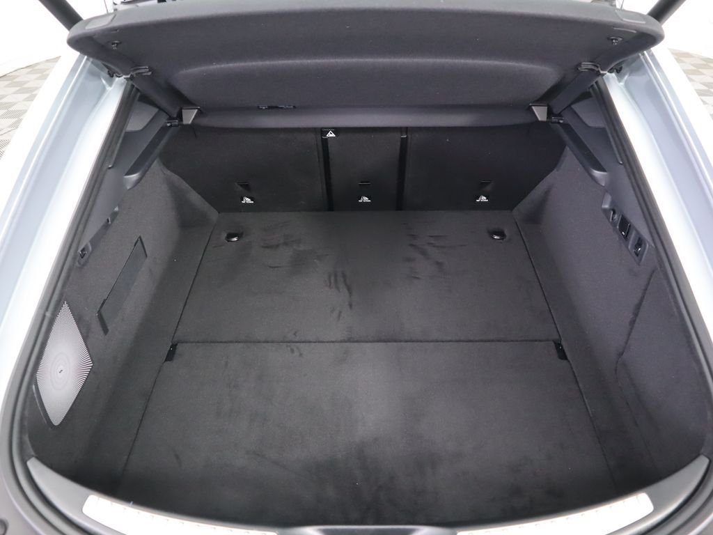 New 2026 Cirrus Silver Metallic Mercedes-Benz Base image 30