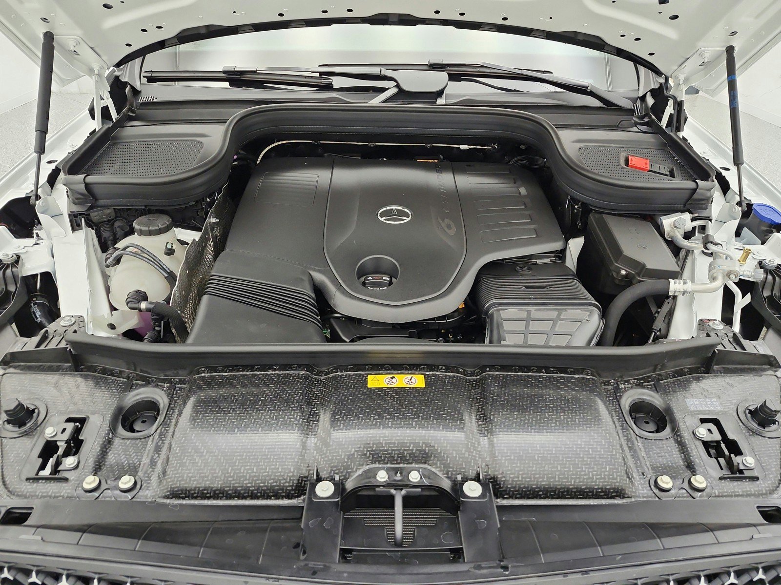 New 2026 Polar White Mercedes-Benz GLE 450 4MATIC® Coupe image 33
