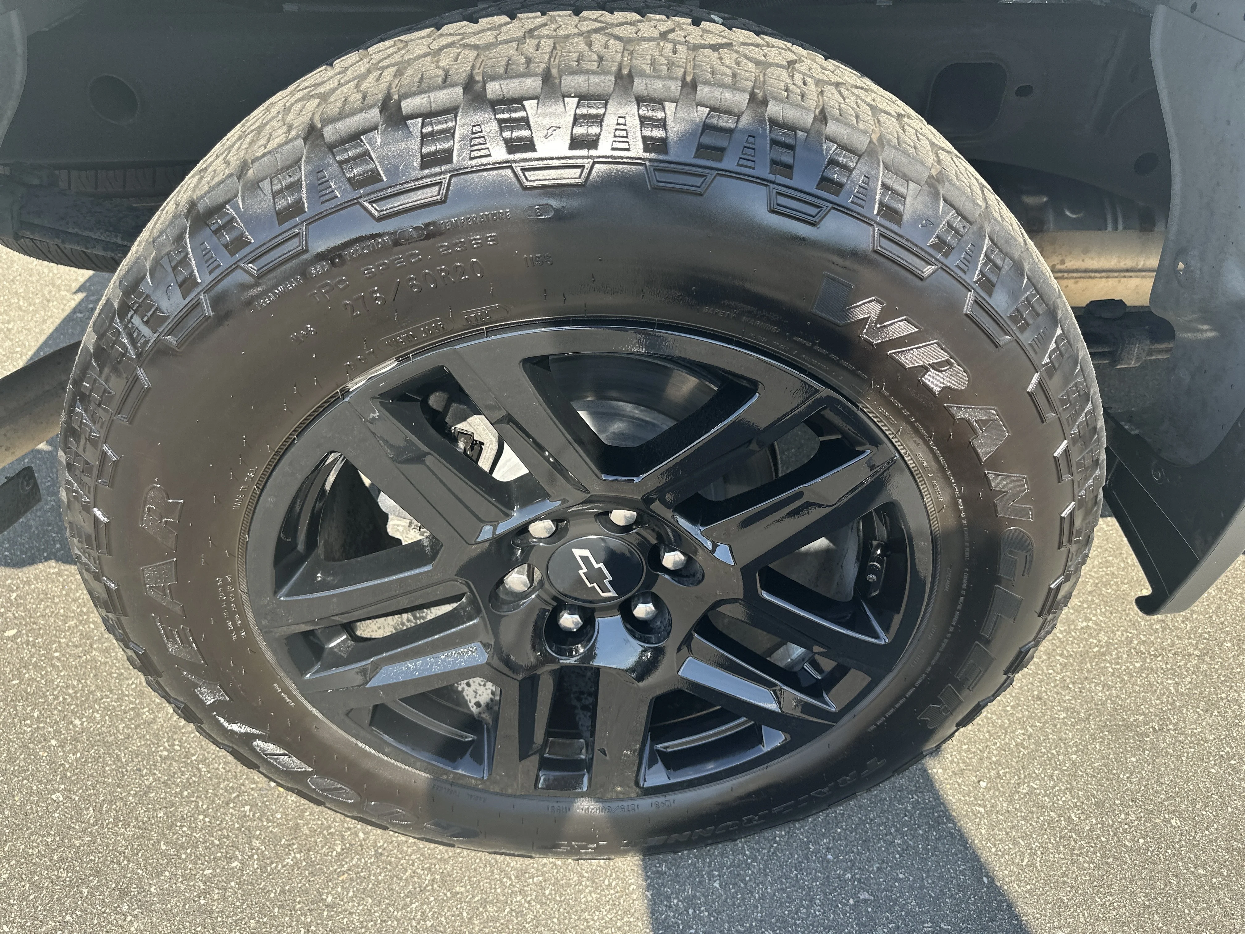 Used 2025 Slate Gray Metallic Chevrolet Custom image 27