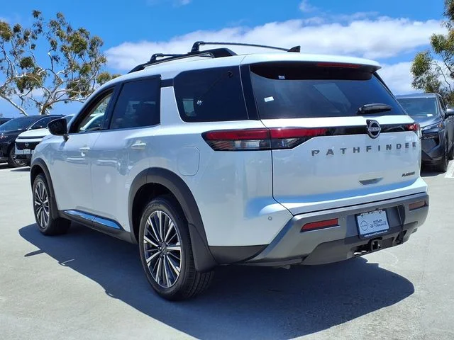 New 2026 Everest White Pearl TriCoat Nissan Platinum image 10
