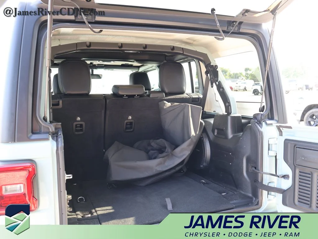 Used 2023 Gray Jeep Sahara 4xe image 15