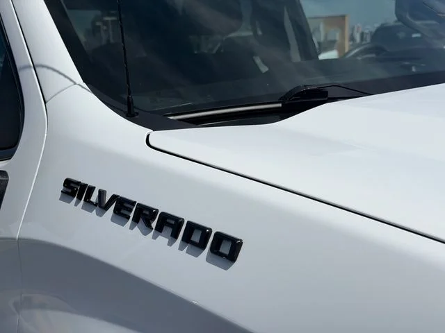 Used 2023 White Chevrolet Custom image 6