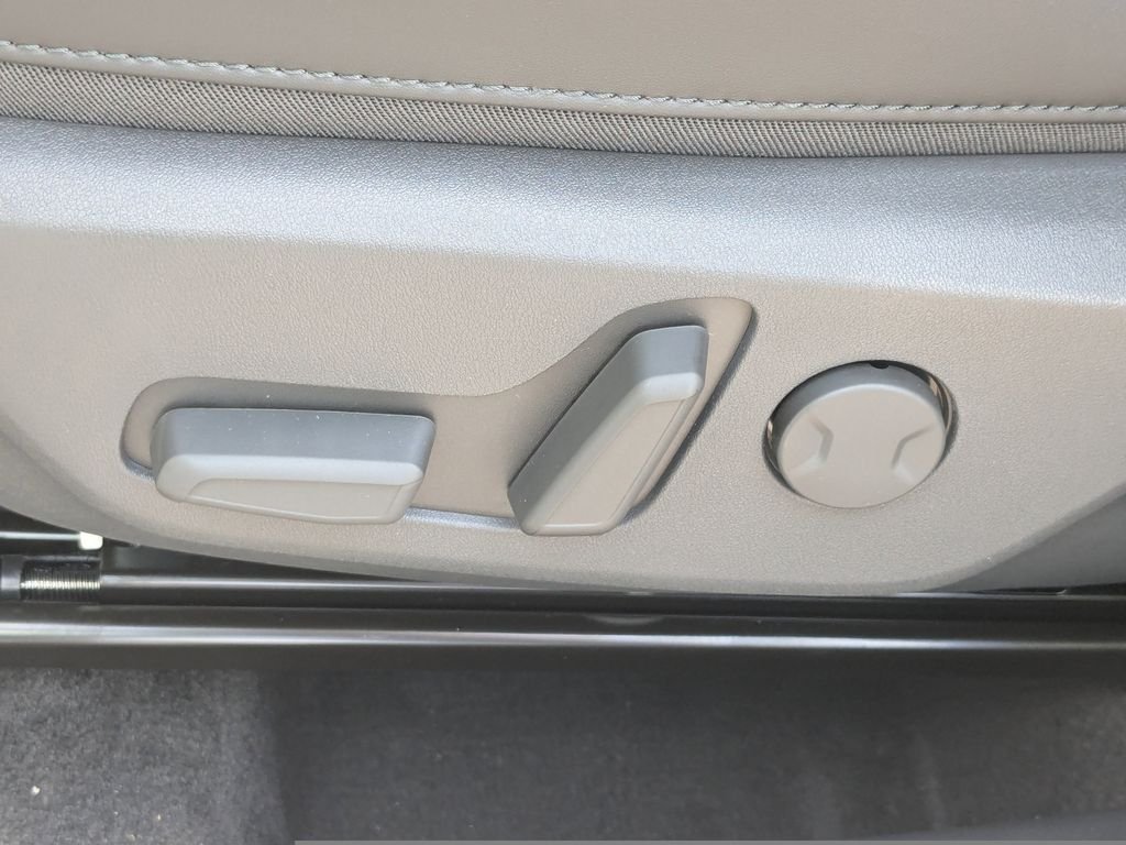 2025 Kia Niro EX - Photo 20