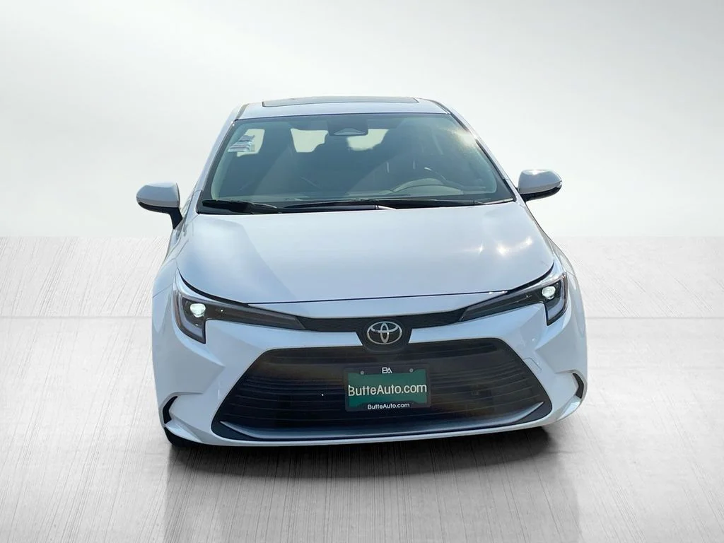 New 2026 Ice Cap Toyota Hybrid XLE image 8