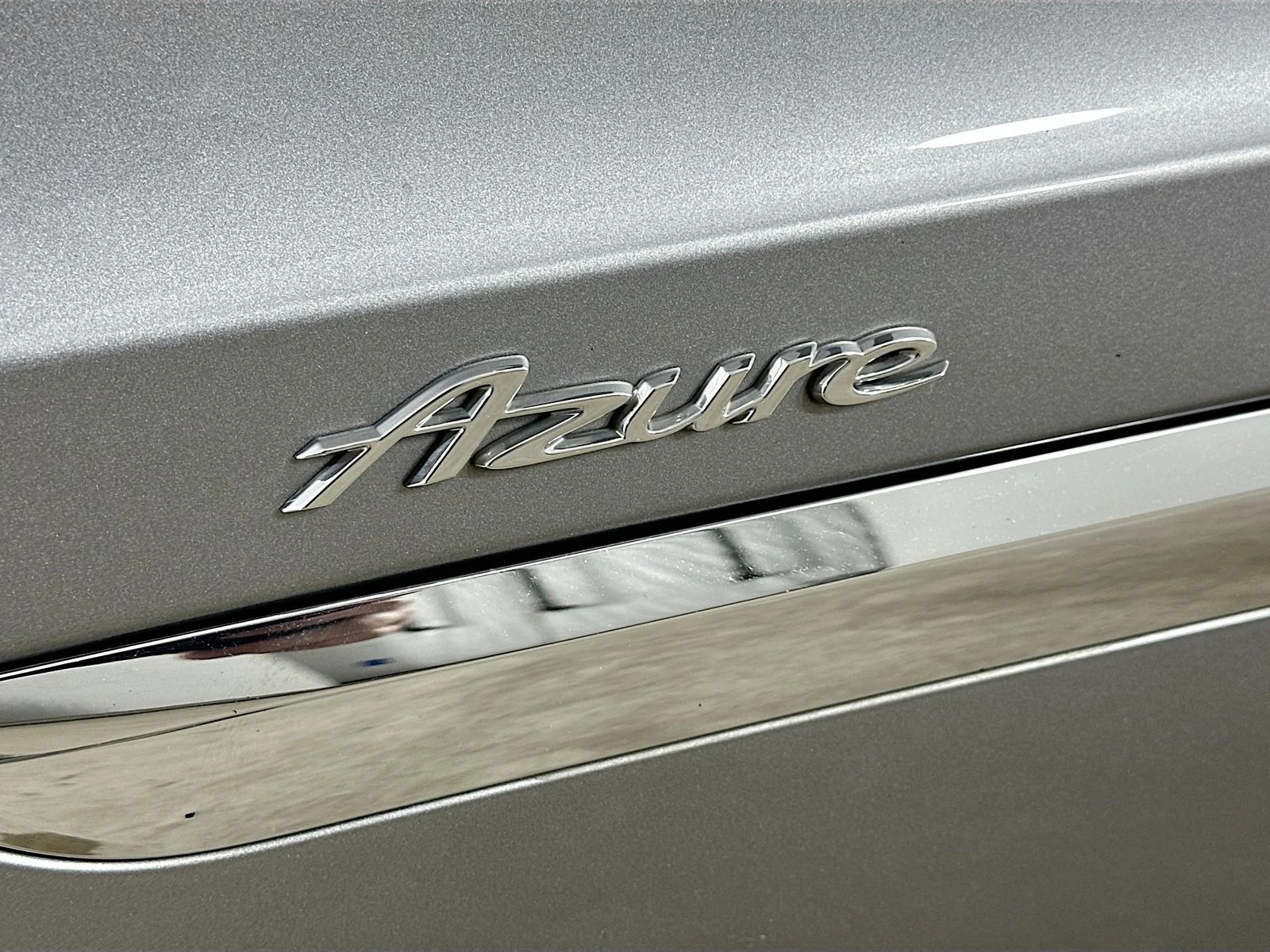 Used 2023 Silver Bentley  image 58
