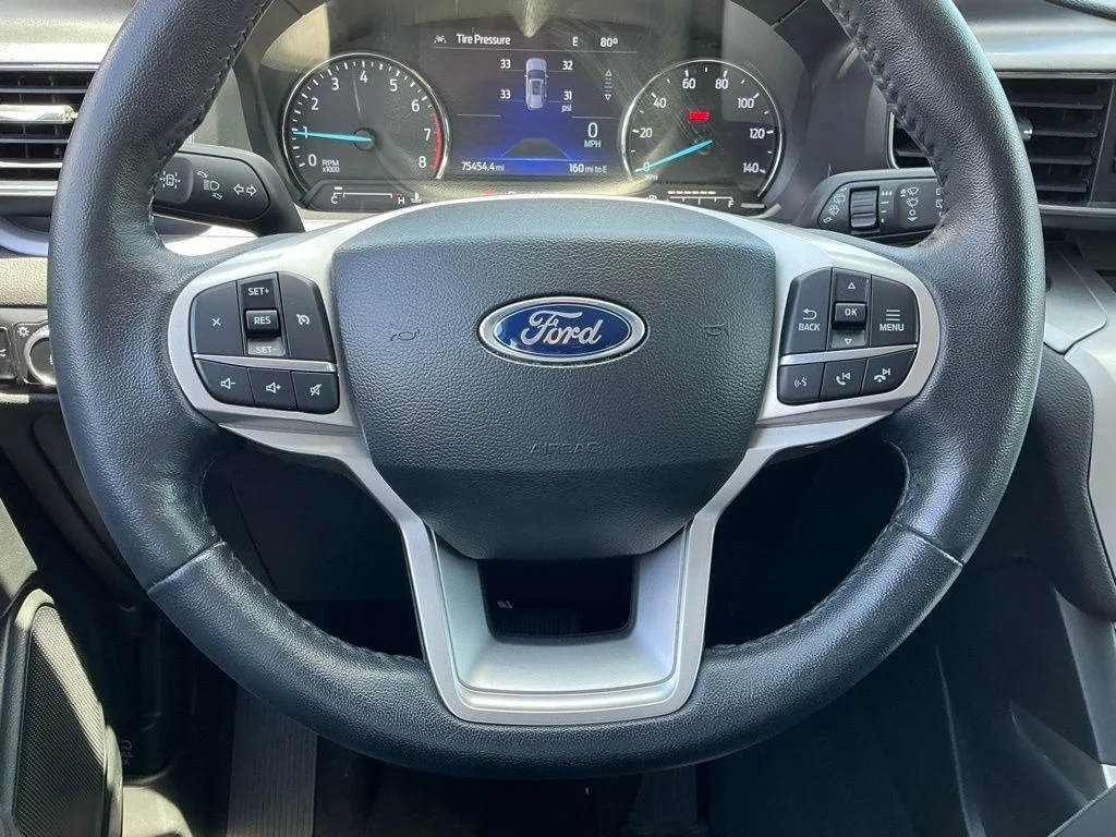 Used 2023 White Ford XLT image 32