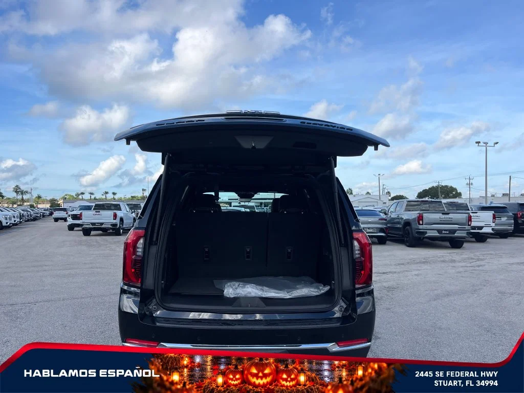 New 2027 Onyx Black GMC Elevation image 13