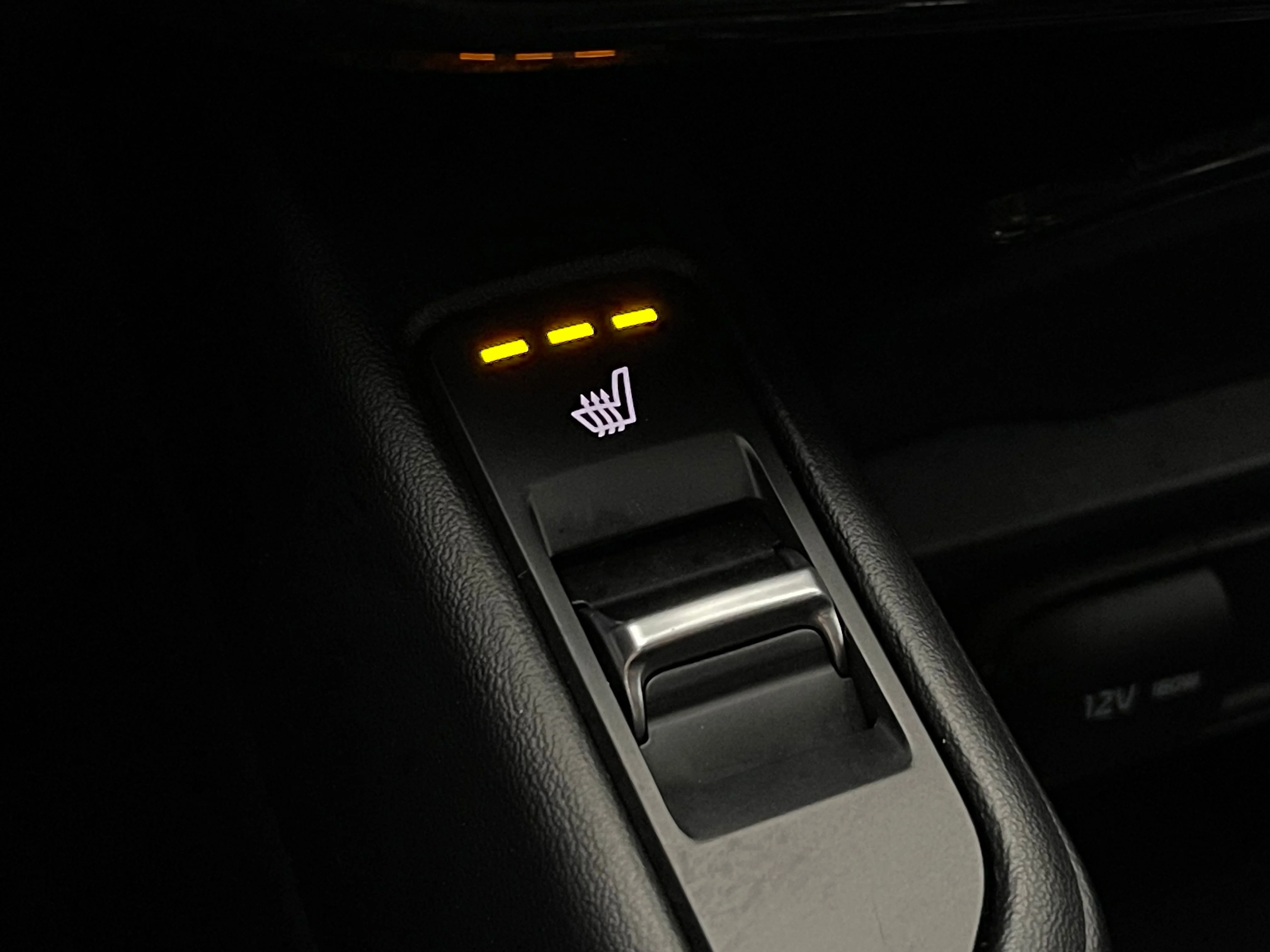 Used 2024 Glacial White Pearl Kia S image 5