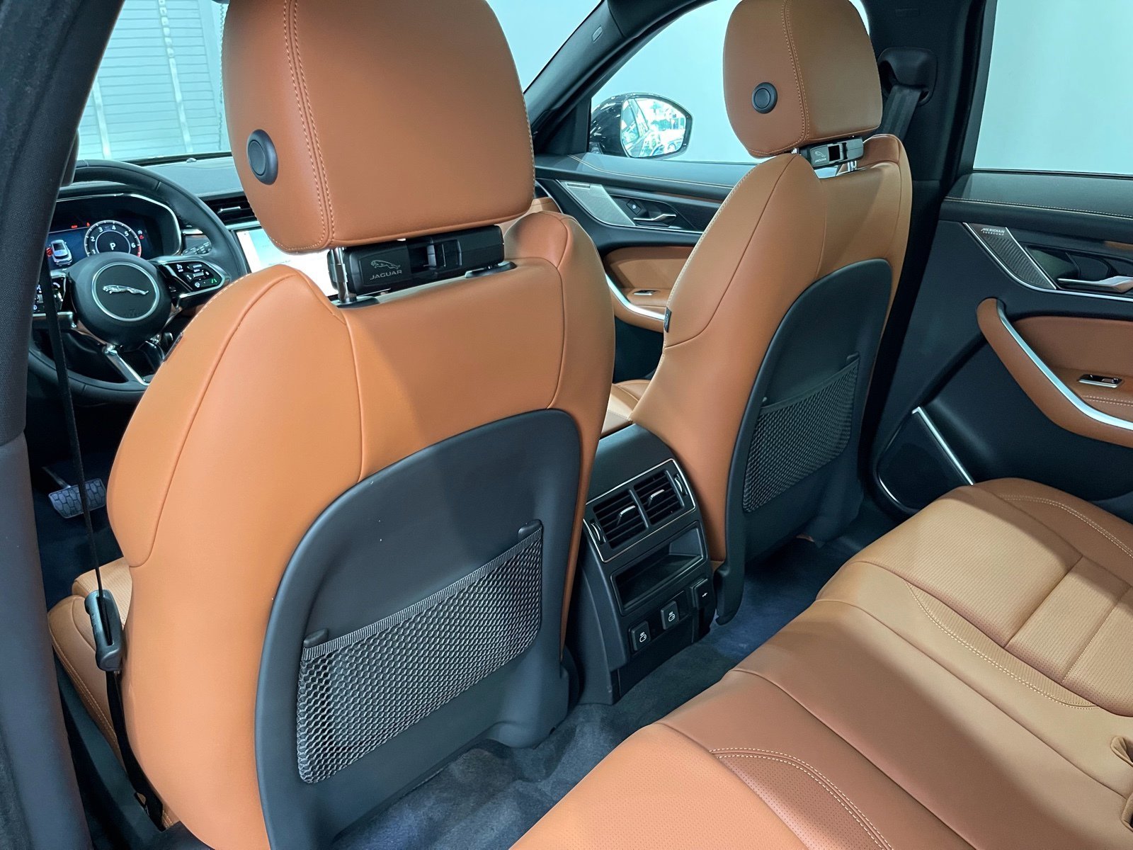 2026 Jaguar F-Pace R-Dynamic S - Photo 12