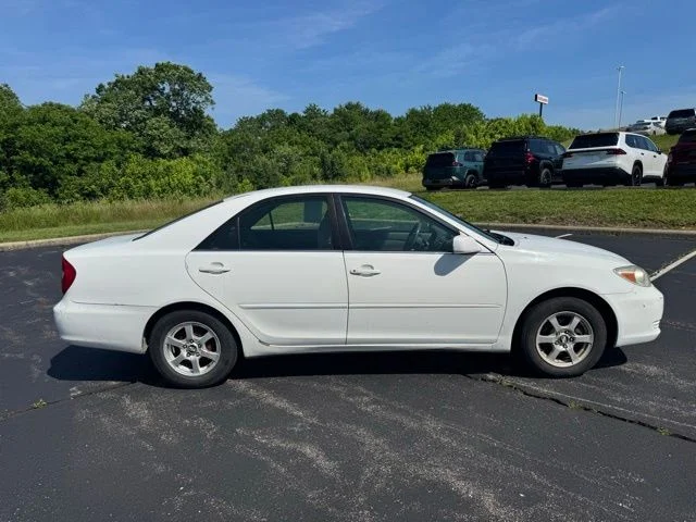 Used 2002 Toyota Camry LE with VIN 4T1BE32KX2U062359 for sale in Dry Ridge, KY