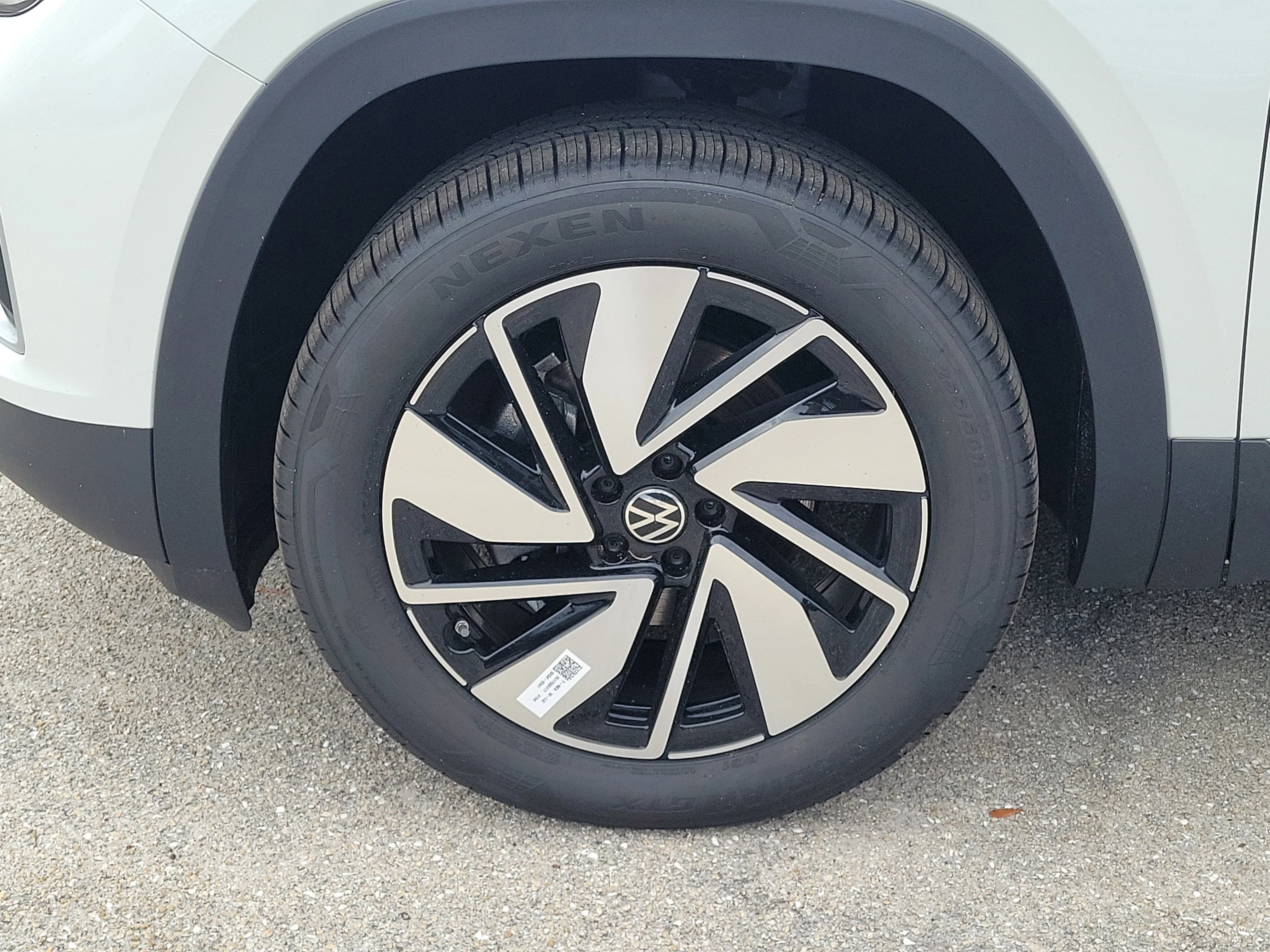 New 2026 White Volkswagen SEL image 30