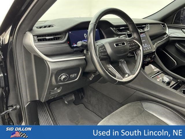 Used 2021 Diamond Black Crystal Pearlcoat Jeep Altitude image 16