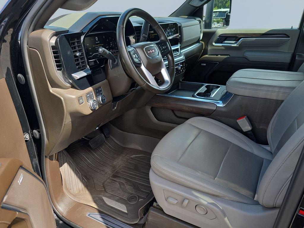 Used 2024 Onyx Black GMC SLT image 10