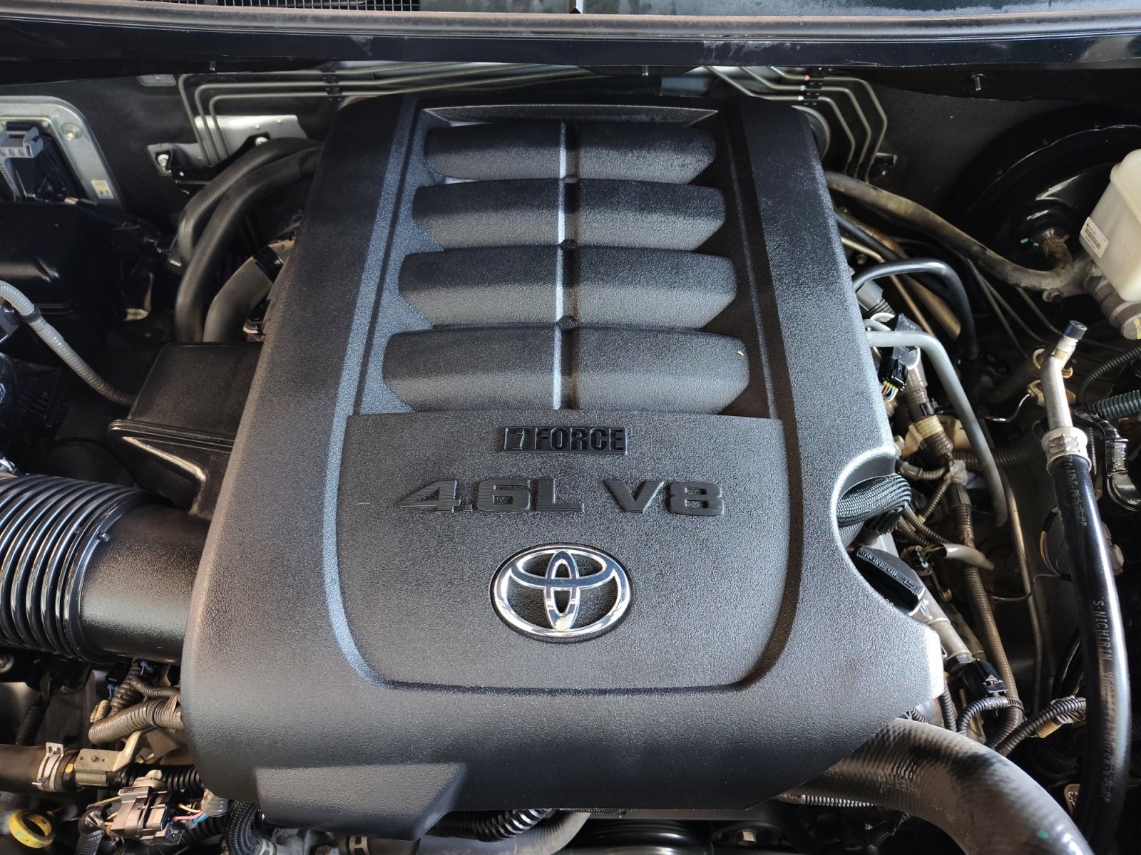 Used 2014 Silver Sky Metallic Toyota SR5 image 26