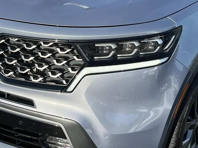 Used 2022 Silver Kia X-Line SX Prestige image 10