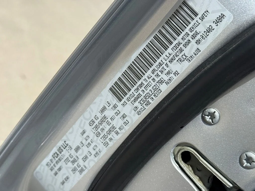 Used 2018 Silver Ram Big Horn image 11