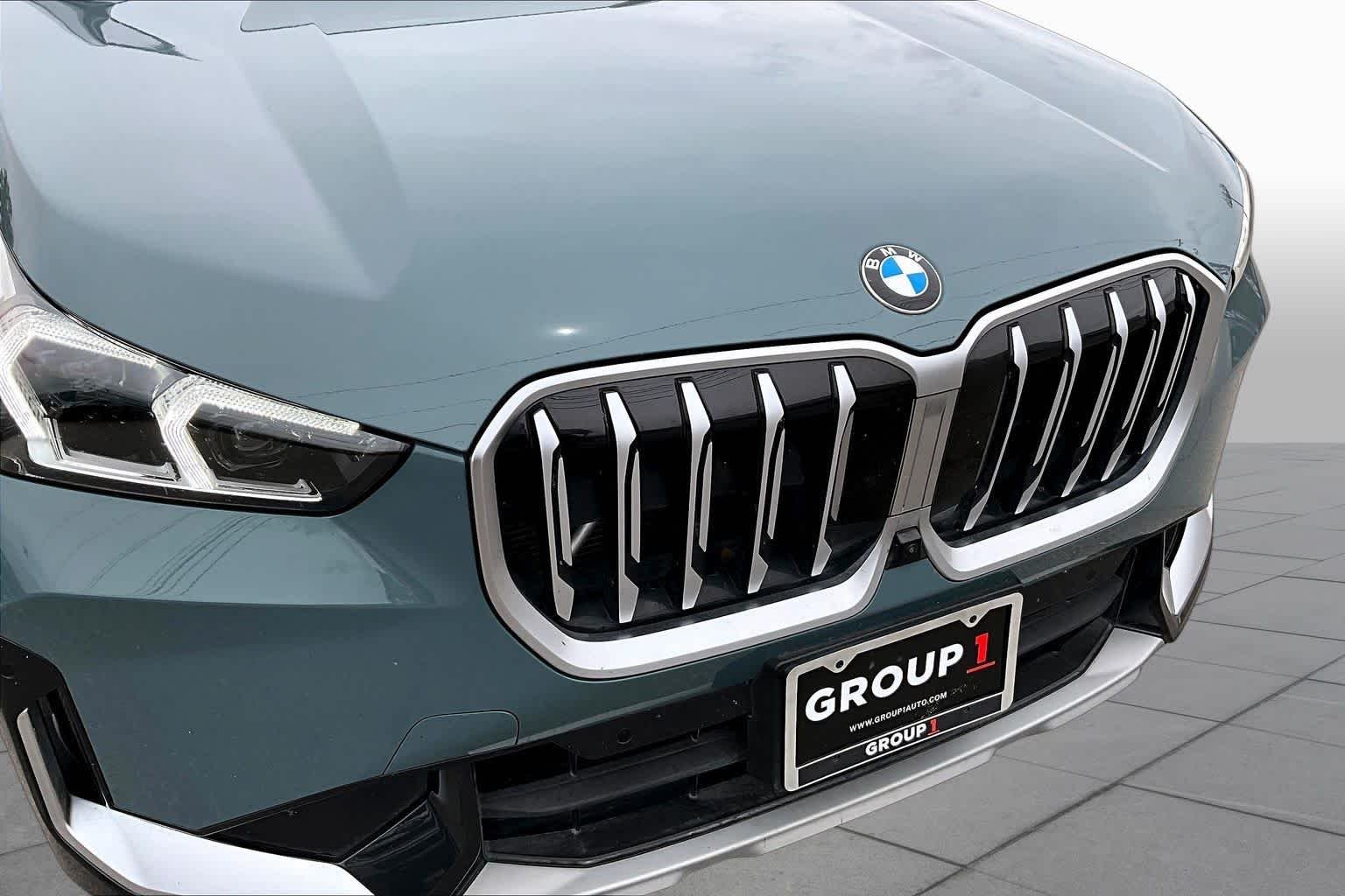 Used 2025 Green Metallic BMW xDrive28i image 30