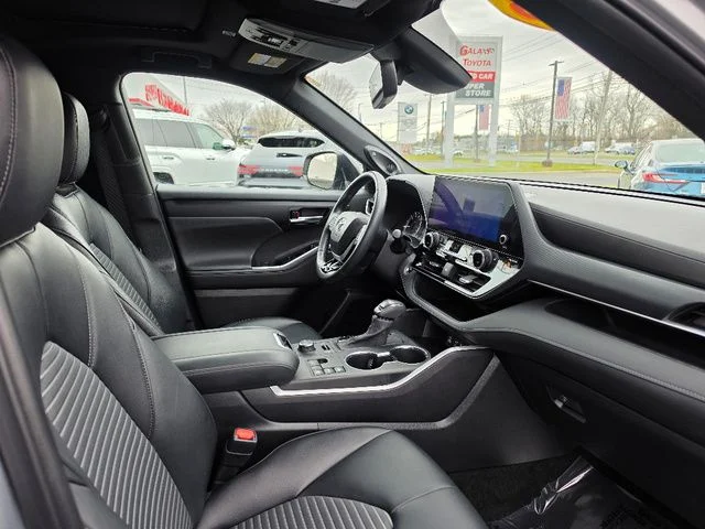 2023 Toyota Highlander XSE - Photo 11