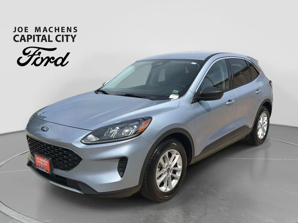 Used 2022 Blue Ford SE image 9