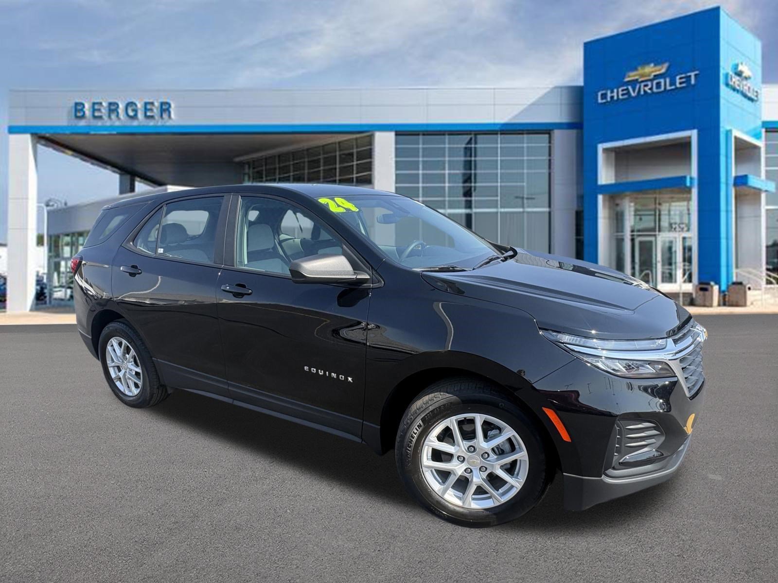 2024 Chevrolet Equinox LS's photo
