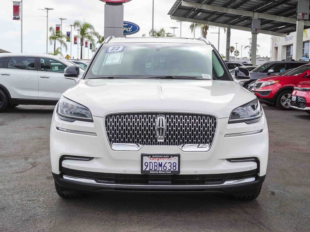 Used 2022 White Lincoln Standard image 2